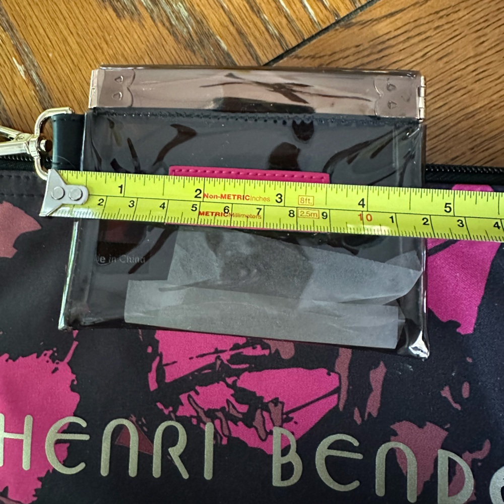 NWT Henri Bendel NY Camo Print Nylon Satin Tote Wristlet & Coin Purse Set Mint - Picture 8 of 8